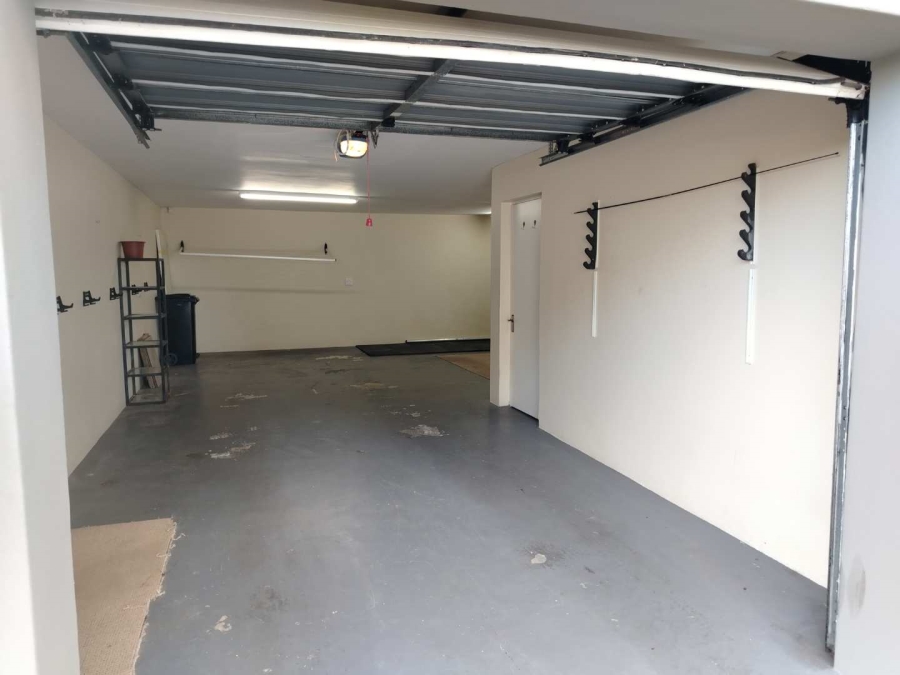 3 Bedroom Property for Sale in Heuwelkruin Western Cape